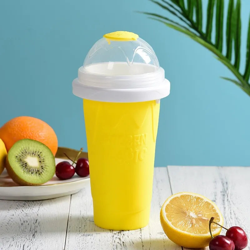 MGX® SqueezeFreeze™ – The Magic Slushy Cup